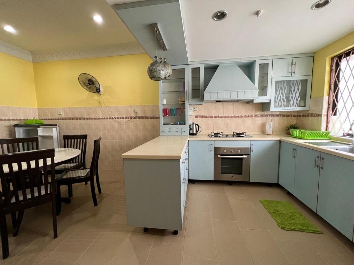 Rini Utama Homestay Skudai Exterior photo