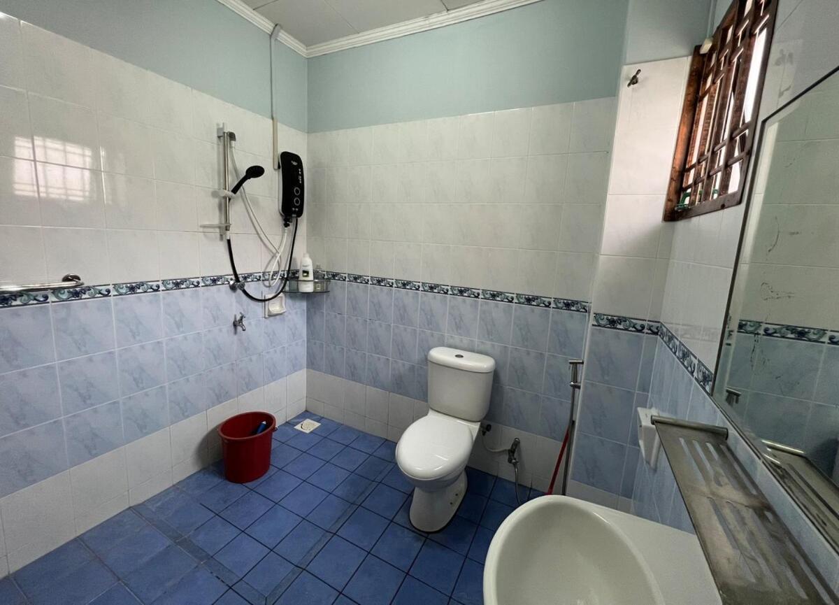 Rini Utama Homestay Skudai Exterior photo
