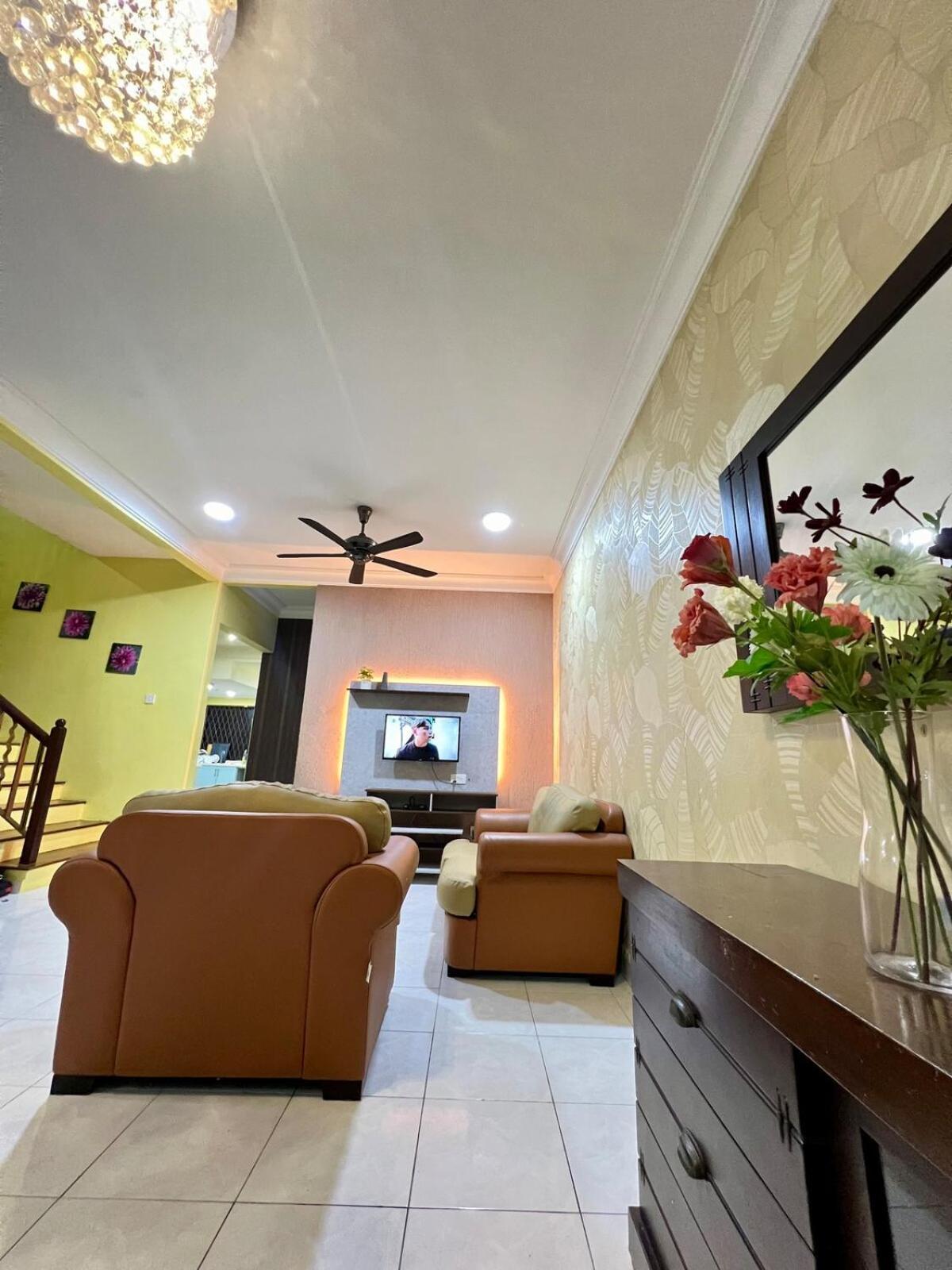 Rini Utama Homestay Skudai Exterior photo