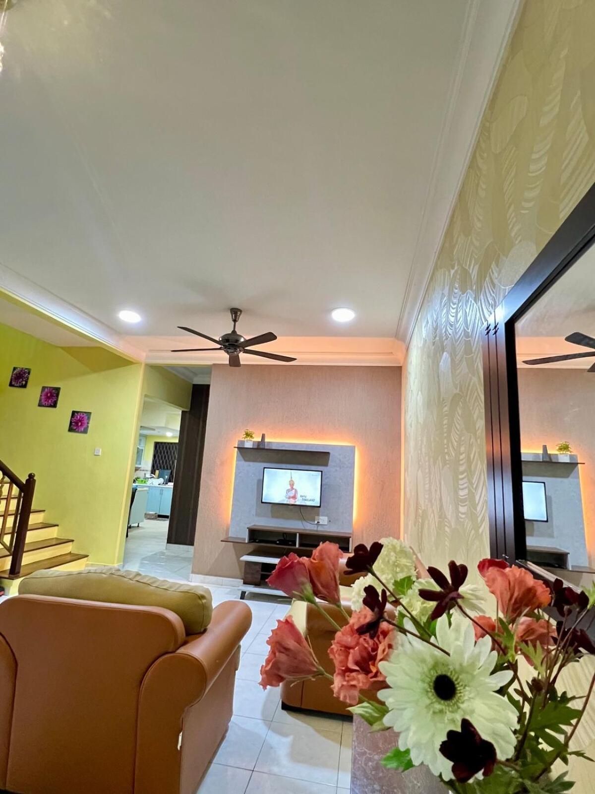 Rini Utama Homestay Skudai Exterior photo